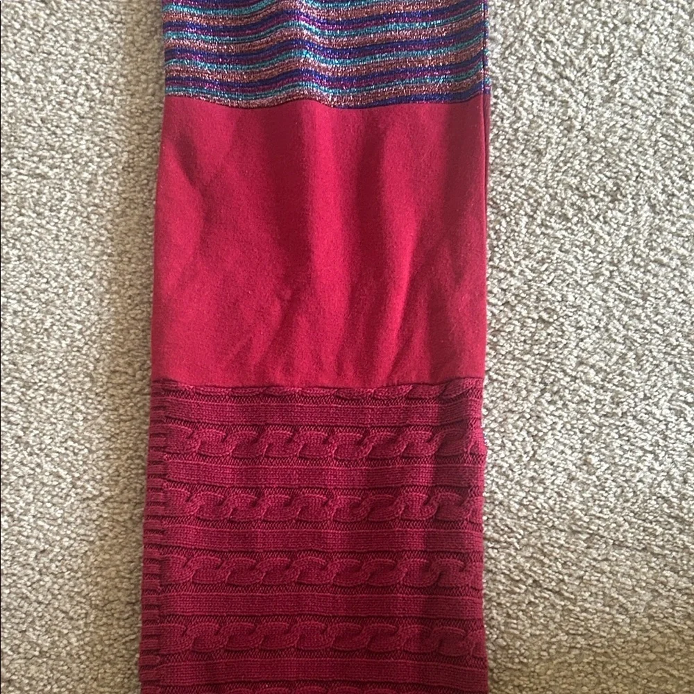 ThredUp Recycled Plush Knit Scarf Burgundy Cozy Sustainable Fashion Wrap